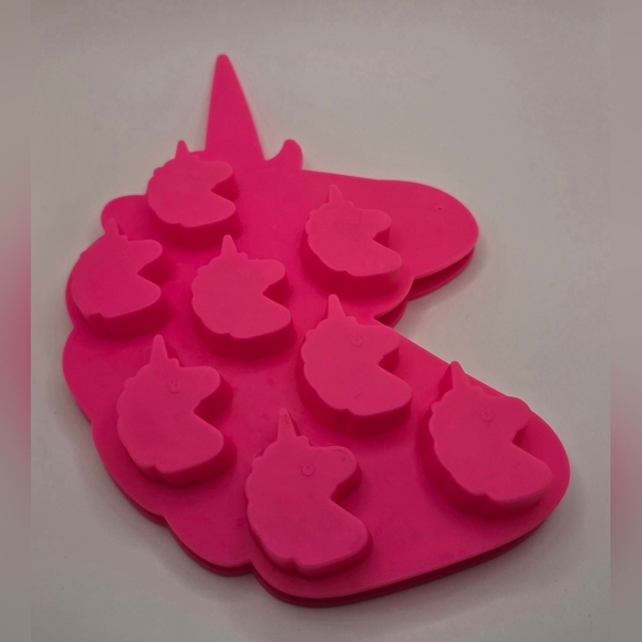 NWOT Pink Unicorn Shaped Ice Cube Trays Silicone Lot Of 2 - Picture 4 of 4